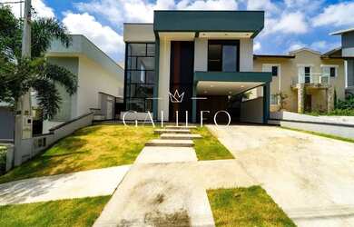 Imagem: A casa em condomínio possui 3 Dormitórios, 5 Banheiros, 4