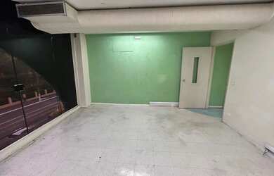 Imagem 2: Ponto comercial/Loja/Box para aluguel com 555 metros quadrados