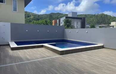 Imagem 4: CASA EM BC. com 5 suítes, 6 bwc, 3 vagas, nova, em cond. fechado com...