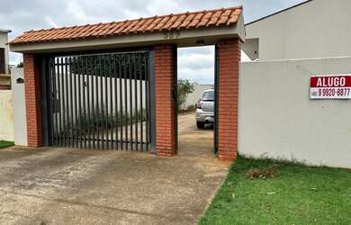 Imagem: A casa em condomínio possui 3 Dormitórios, 2 Banheiros, 2