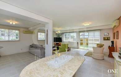 Imagem 3: Casa com Piscina, Elevador e 3 vagas de garagem no bairro Chácara das Pedras!