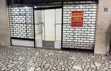 Imagem: O depósito possui 1 Vaga na garagem e 30m² de Área e está