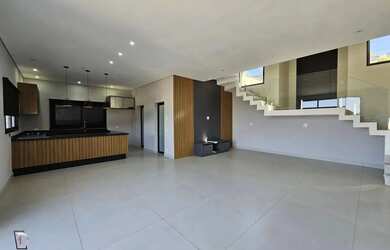 Imagem 2: Venha morar nesta maravilhosa casa no Condomínio Villa Real de Bragança!! Com 3 suítes e u