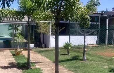 Imagem: A casa possui 2 Banheiros, 5 Vagas na garagem, 1.000m² de Área