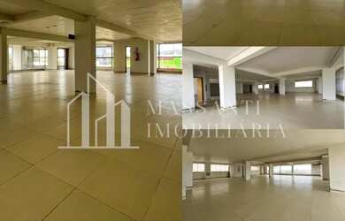 Imagem: O depósito possui 5 Vagas na garagem, 433m² de Área e está