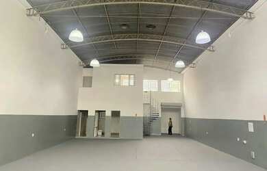 Imagem 3: Barracão, 280 m² - venda por R$ 950.000 ou aluguel por R$ 7.500/mês...