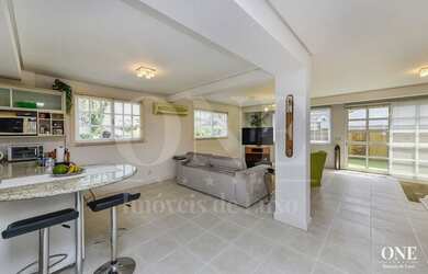 Imagem 4: Casa com Piscina, Elevador e 3 vagas de garagem no bairro Chácara das Pedras!