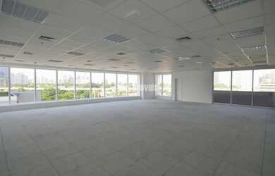 Imagem 3: Conjunto alto padrão. 409m² de Áreae5 Vagas na garagem