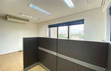 Imagem: O depósito possui 1 Vaga na garagem, 40m² de Área e está