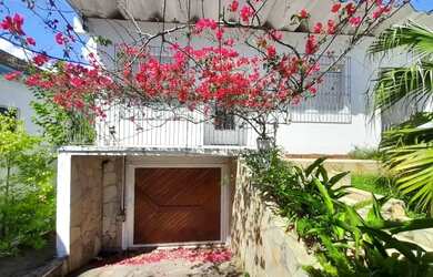 Imagem: A casa em condomínio possui 2 Dormitórios, 2 Banheiros, 1