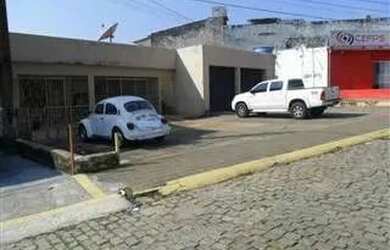 Imagem: Casa com 3 dormitórios à venda, 390 m² por R$ 400.000,00