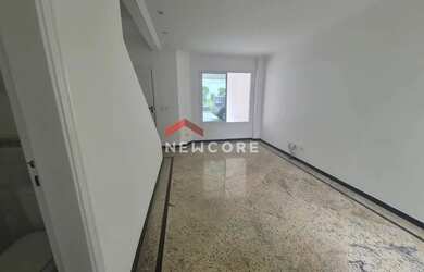 Imagem: A casa em condomínio possui 4 Dormitórios, 3 Banheiros, 1