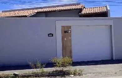 Imagem: A casa possui 2 Dormitórios, 1 Banheiro, 1 Vaga na garagem