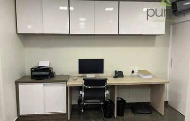 Imagem: O depósito possui 1 Vaga na garagem, 44m² de Área e está