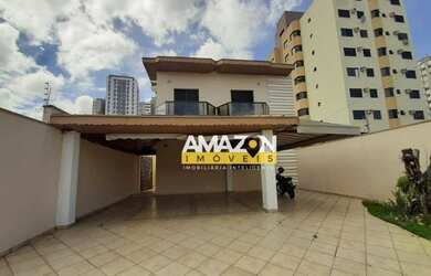 Imagem: A casa possui 3 Dormitórios, 3 Banheiros, 5 Vagas na garagem