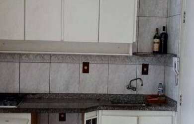 Imagem: A kitnet possui 1 Dormitório, 1 Banheiro, 1 Vaga na garagem