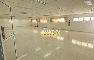 Imagem: O depósito possui 5 Vagas na garagem, 4.430m² de Área e