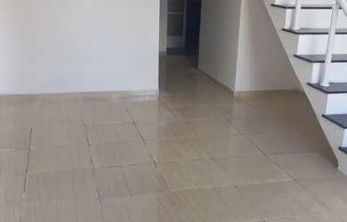 Imagem: A casa em condomínio possui 2 Dormitórios, 2 Banheiros, 1