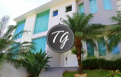 Imagem: A casa em condomínio possui 4 Dormitórios, 5 Banheiros, 5