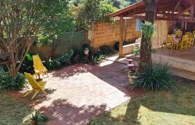 Imagem 12: Casa com área de laser. Piscina, Área de serviço, 120m² de Áreae3...