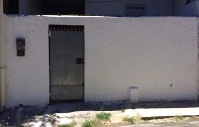 Imagem: A casa possui 1 Dormitório, 1 Banheiro e está localizado