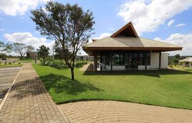 Imagem: O terreno possui 360m² de Área e está localizado em Jardim