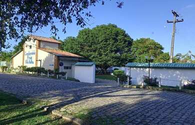 Imagem: O terreno possui 992m² de Área e está localizado em Ilha