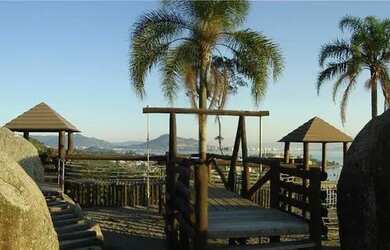 Imagem 7: Mansão cinematográfica em Cacupé, em condomínio fechado frente ao...