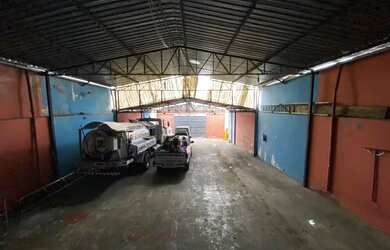 Imagem: O depósito possui 565m² de Área e está localizado em Vila