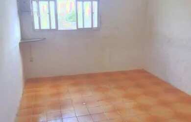 Imagem: O apartamento possui 3 Dormitórios, 1 Banheiro, 1 Vaga na garagem