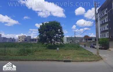 Imagem: O terreno possui 387m² de Área e está localizado em Vila