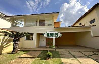 Imagem: A casa em condomínio possui 4 Dormitórios, 5 Banheiros, 4