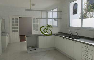 Imagem: A casa em condomínio possui 5 Dormitórios, 5 Banheiros, 4