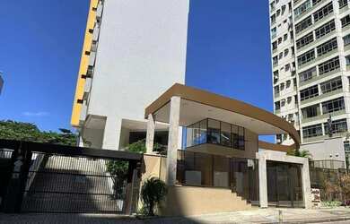 Imagem: O apartamento possui 3 Dormitórios, 5 Banheiros, 3 Vagas na