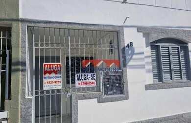 Imagem: A casa possui 2 Dormitórios, 1 Banheiro, 137m² de Área, Área