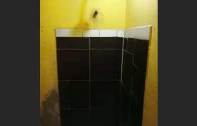 Imagem 2: Vendo casa localizada no bairro joao mota caruaru PE em frente passa o...