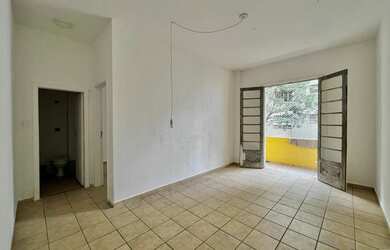 Imagem: O apartamento possui 1 Dormitório, 1 Banheiro, 45m² de Área