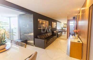 Imagem: O apartamento possui 3 Dormitórios, 2 Banheiros, 3 Vagas na