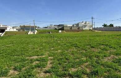 Imagem: O terreno possui 1.200m² de Área e está localizado em Parque