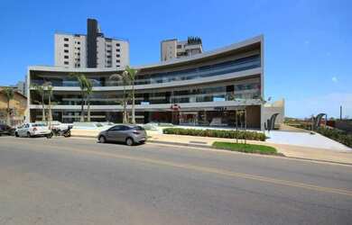 Imagem: O depósito possui 1 Vaga na garagem e 76m² de Área e está