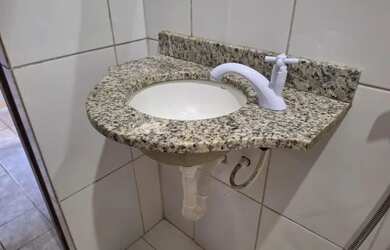 Imagem: O apartamento possui 1 Dormitório, 1 Banheiro, 1 Vaga na garagem