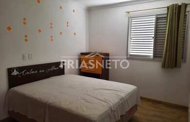 Imagem: O apartamento possui 1 Dormitório, 1 Banheiro, 1 Vaga na garagem