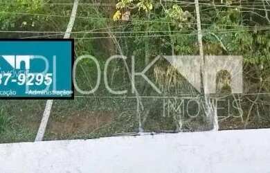 Imagem: O terreno possui 7.474m² de Área e está localizado em Vargem