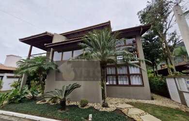 Imagem: A casa em condomínio possui 3 Dormitórios, 4 Banheiros, 3