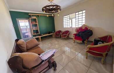 Imagem: A casa em condomínio possui 2 Dormitórios, 2 Banheiros, 4