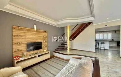 Imagem: A casa possui 3 Dormitórios, 2 Banheiros, 3 Vagas na garagem