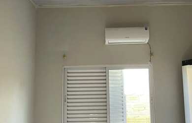 Imagem 5: Casa com suite e terreno espaçoso - Localização estratégica