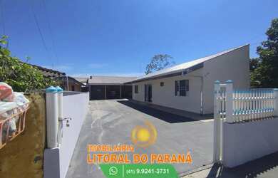 Imagem: A casa possui 4 Dormitórios, 2 Banheiros, 4 Vagas na garagem