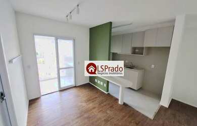 Imagem: O apartamento possui 1 Dormitório, 1 Banheiro, 1 Vaga na garagem