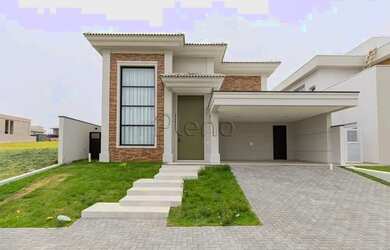 Imagem: A casa em condomínio possui 4 Dormitórios, 5 Banheiros, 4